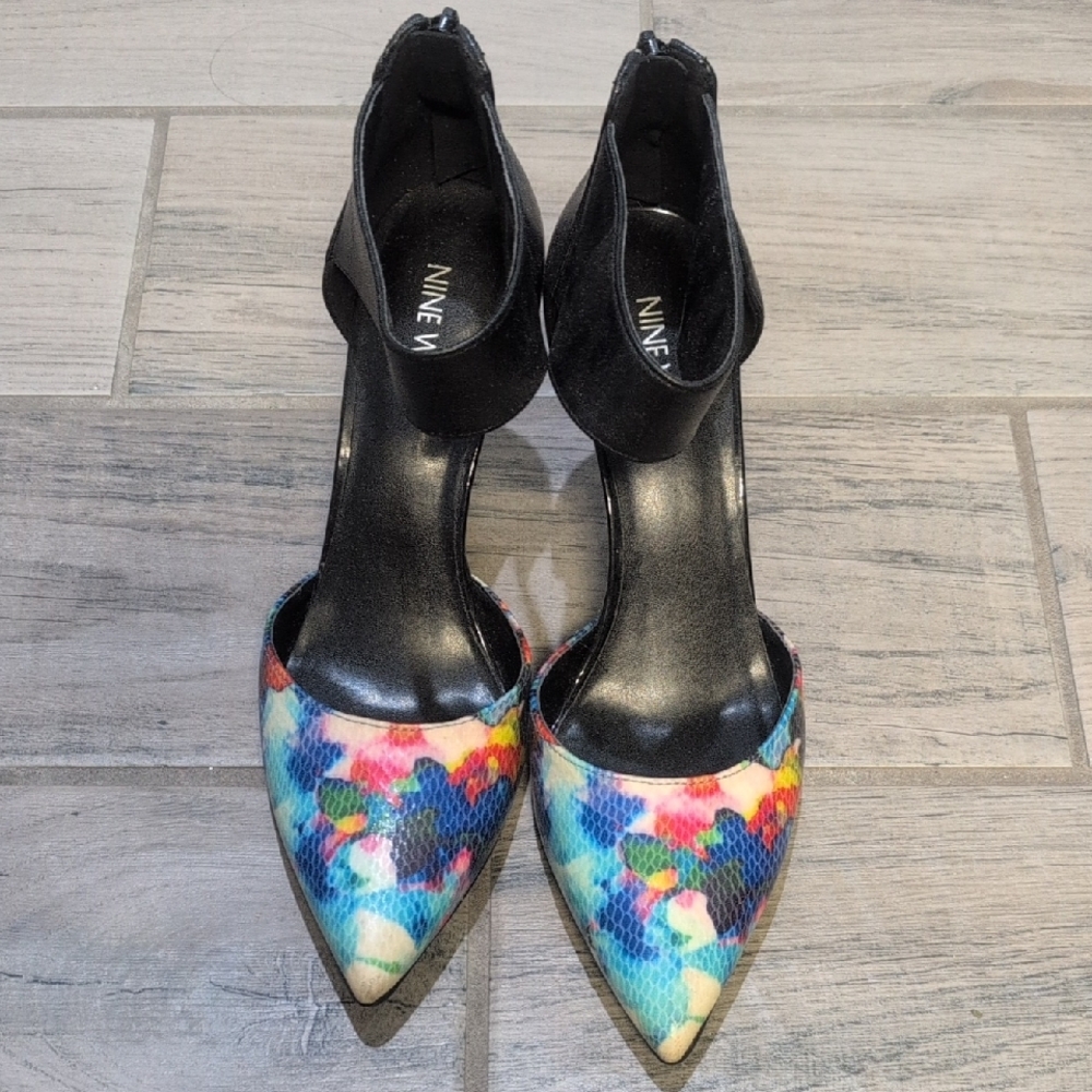 Nine West Black Heels with Artistic Design